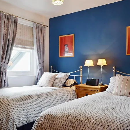 9 Howrahs Court Tatil Evi *